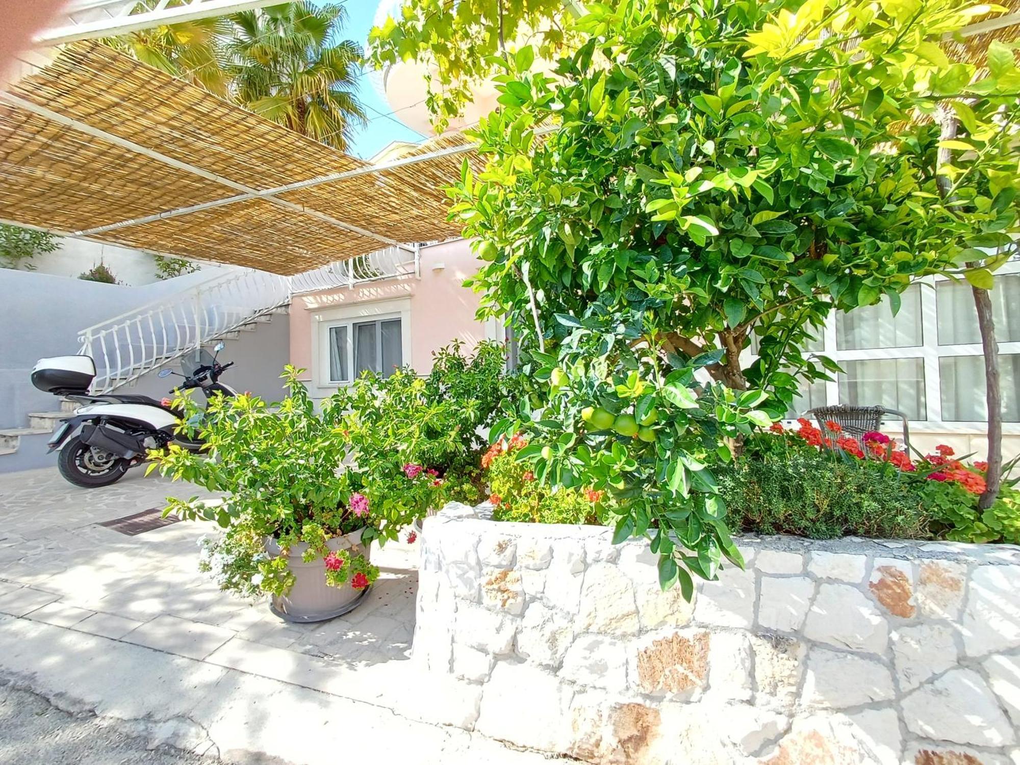 Apartments Jaksic Trogir Buitenkant foto